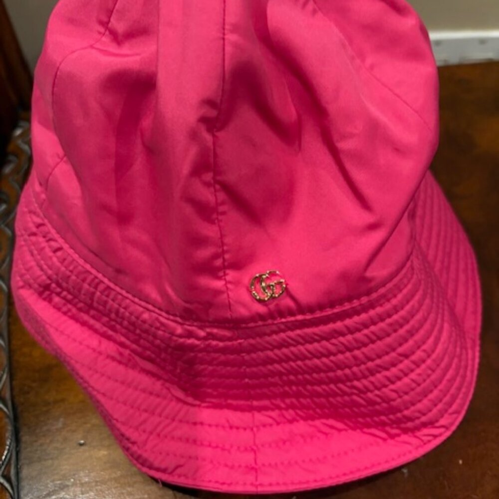 Gucci bucket hat